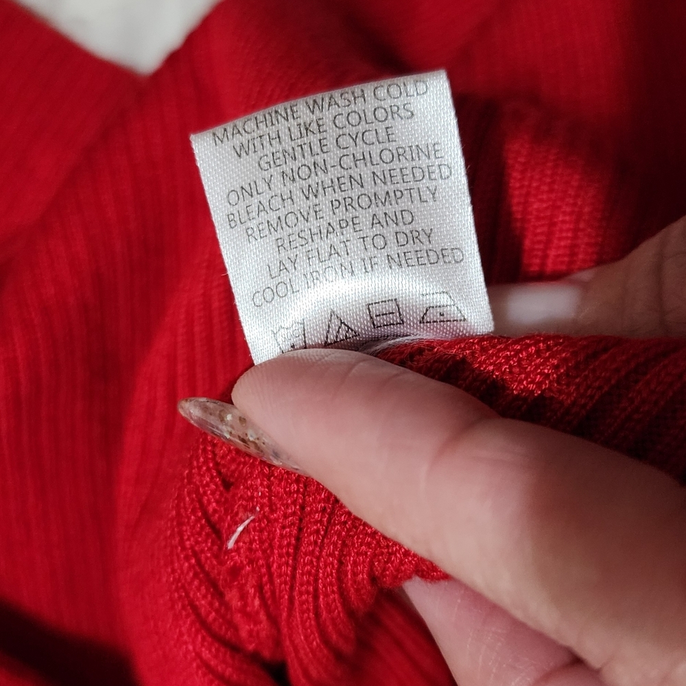 Sweater - Picture 5 of 5